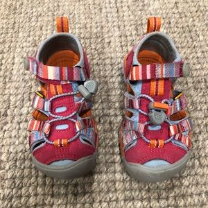 Girls Kean Water Shoes Size 8